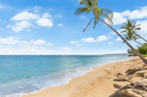 Exquisite Mokuleia Beach Cottage